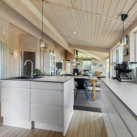 84256-ronde-strandvejen-108 Feriehus Rønde